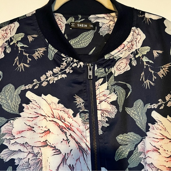 Lightweight Flower-Print Bomber Jacket - Picture 3 of 3